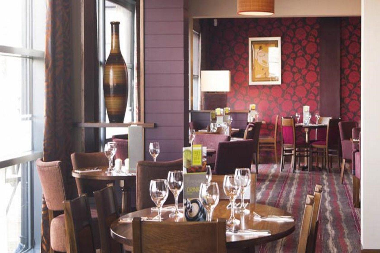 Premier Inn Edinburgh Park Экстерьер фото
