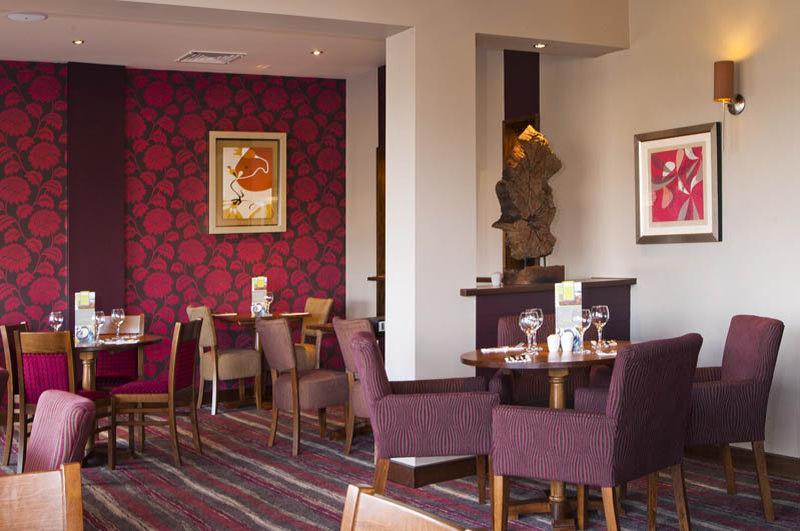 Premier Inn Edinburgh Park Экстерьер фото